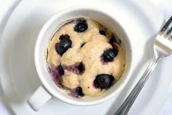 Microwave blueberry muffin mug